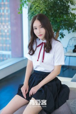 饭冈加奈子